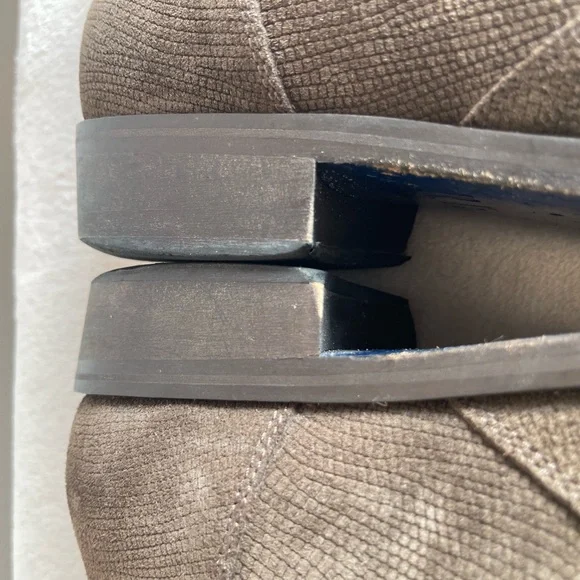 Aldo Men's Dark Brown Suede Chukka Ankle Boots with Side Zip - Picture 12 of 13